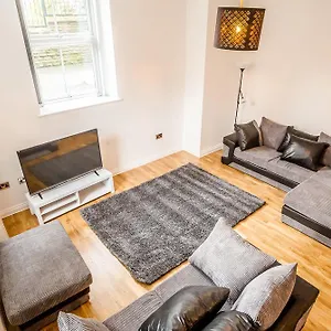 Apollo House & Holiday home